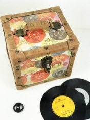 Vinyl Storage - 7 Inch 50 Record Storge Carry Case - RETRO i gruppen Julspecial19 hos Bengans Skivbutik AB (3737699)