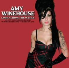 Amy Winehouse - Look Across The Water (Live)