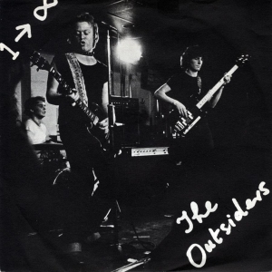Outsiders - Close Up